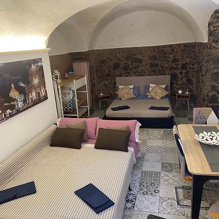 La Piccola Grotta Ursino Villa Катания Екстериор снимка